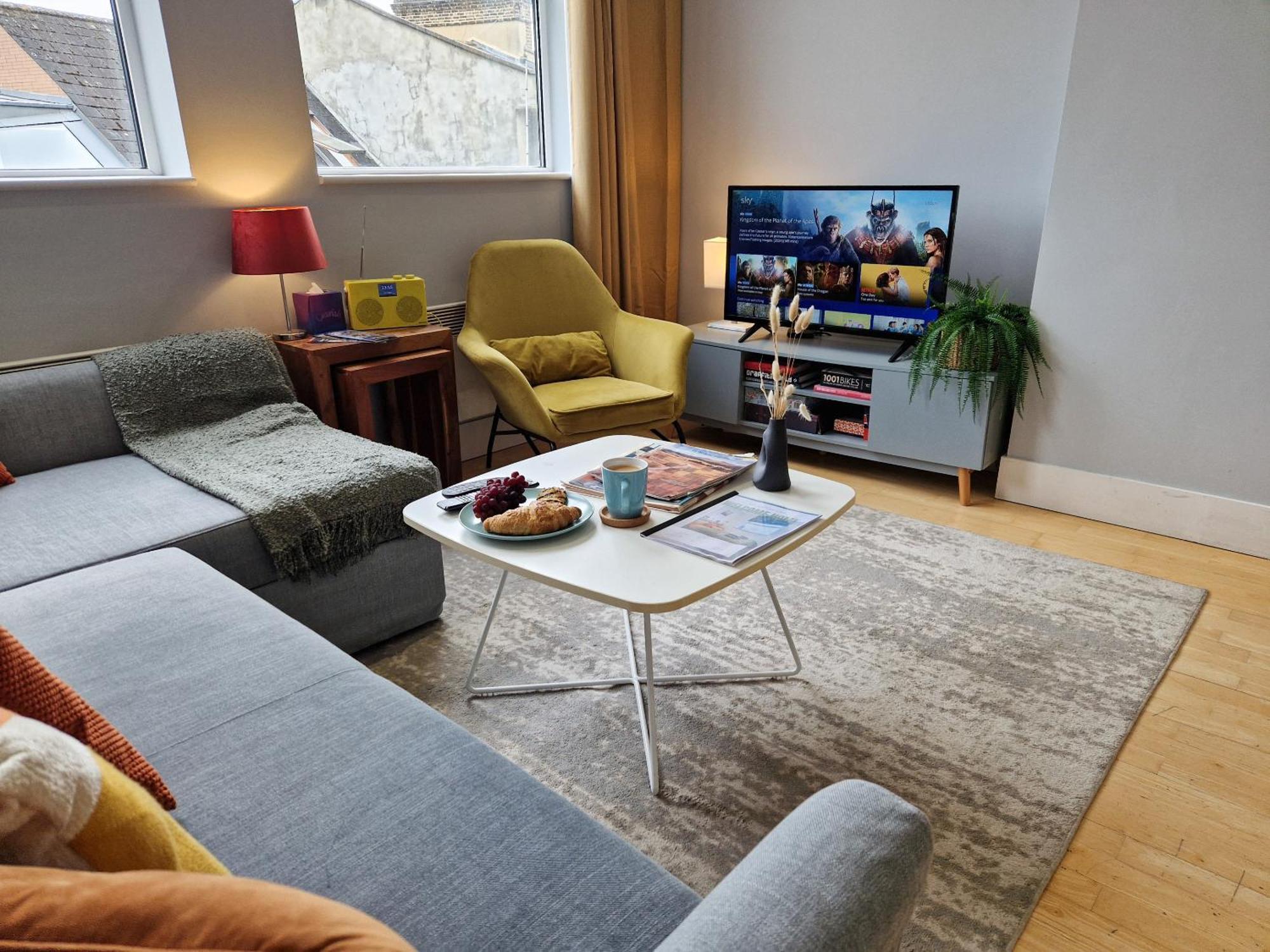 1-Bed Apartment, Close To Kensington Olympia With Free Wi-Fi & Netflix London Ngoại thất bức ảnh