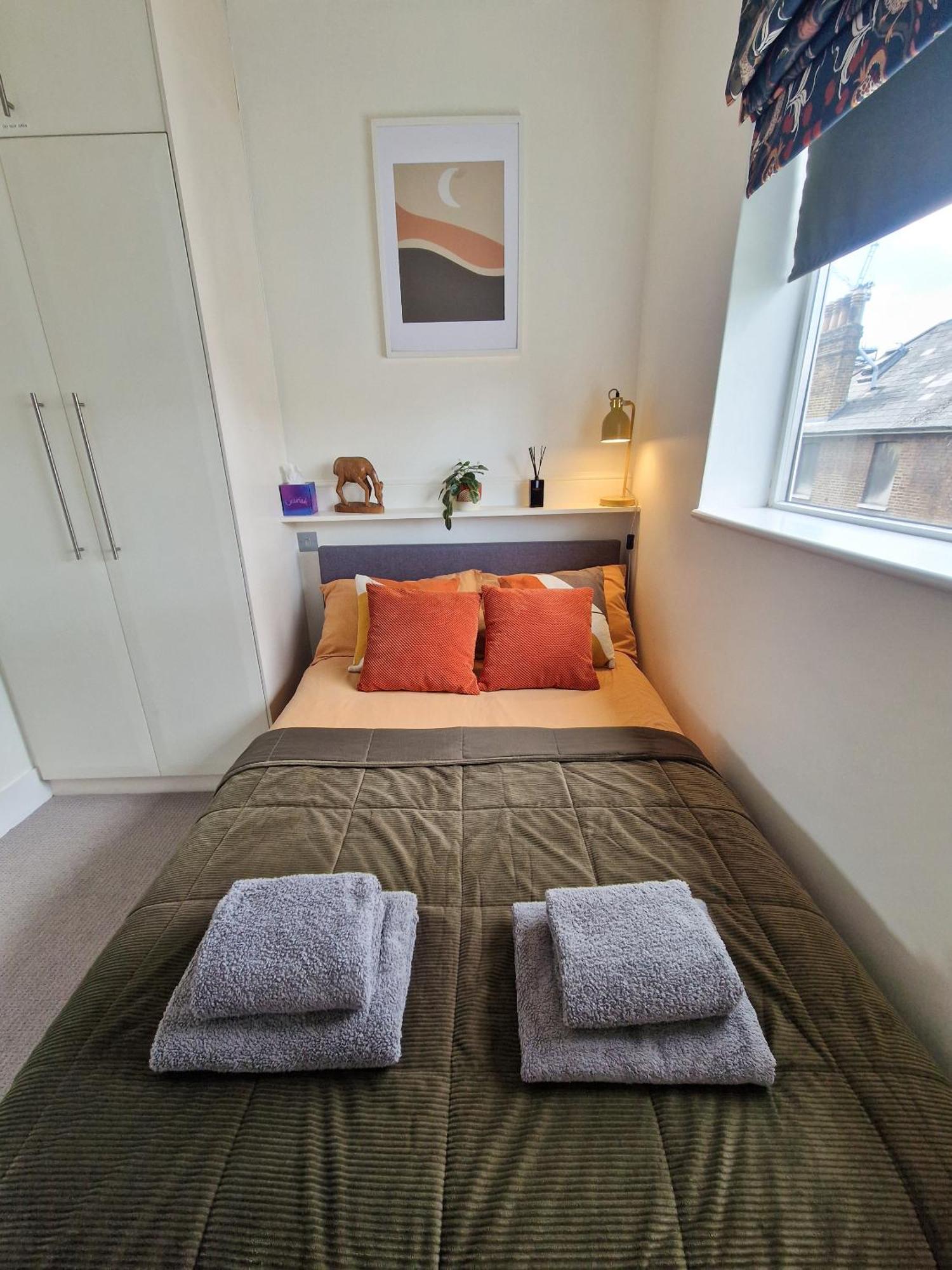 1-Bed Apartment, Close To Kensington Olympia With Free Wi-Fi & Netflix London Ngoại thất bức ảnh