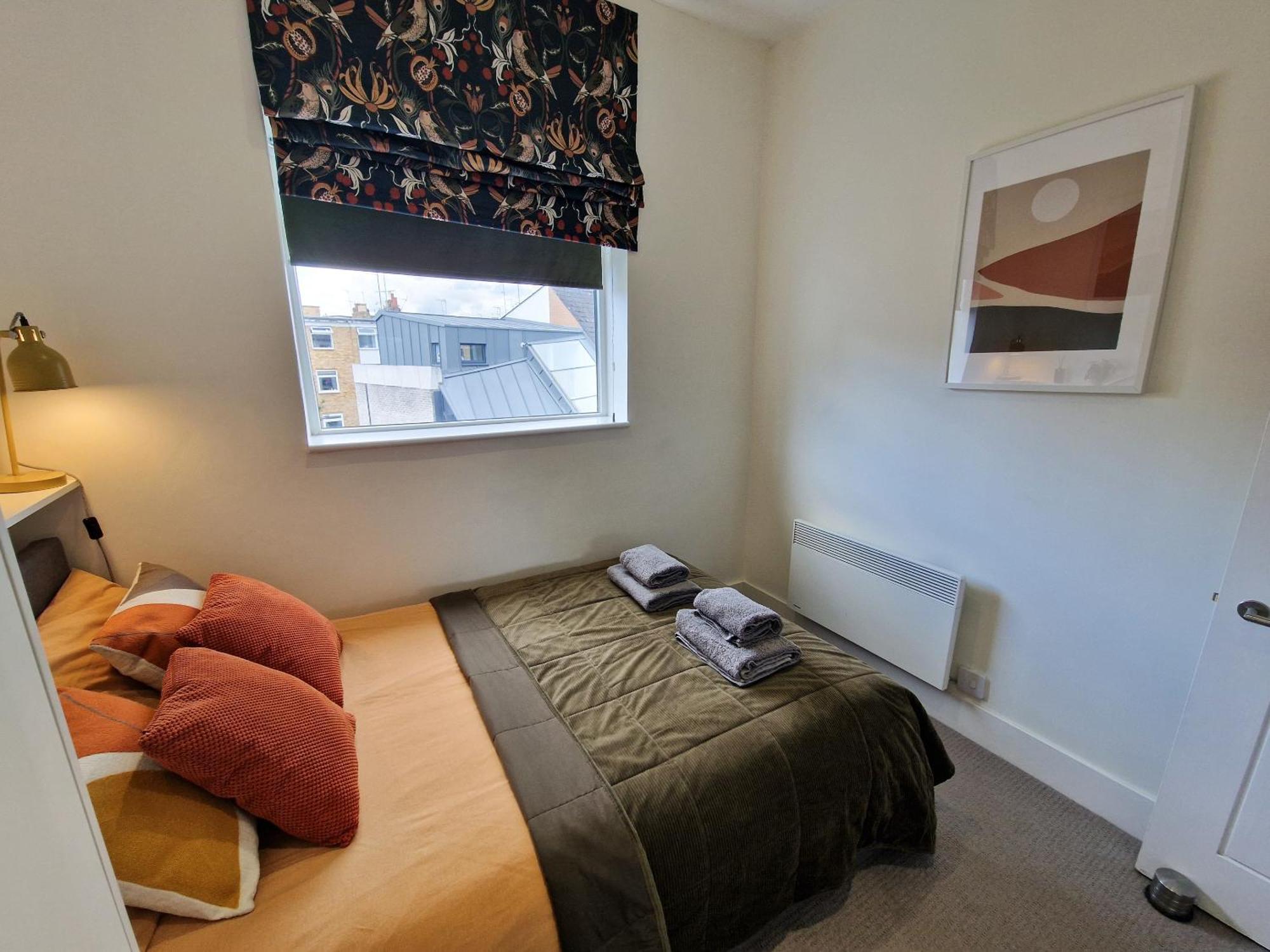 1-Bed Apartment, Close To Kensington Olympia With Free Wi-Fi & Netflix London Ngoại thất bức ảnh