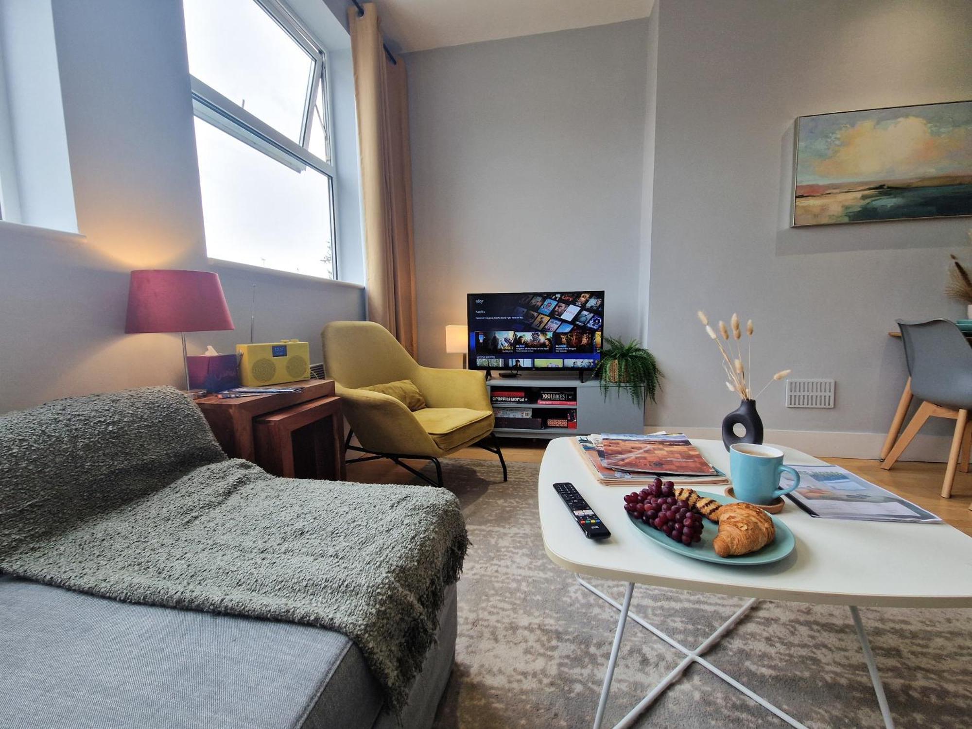 1-Bed Apartment, Close To Kensington Olympia With Free Wi-Fi & Netflix London Ngoại thất bức ảnh