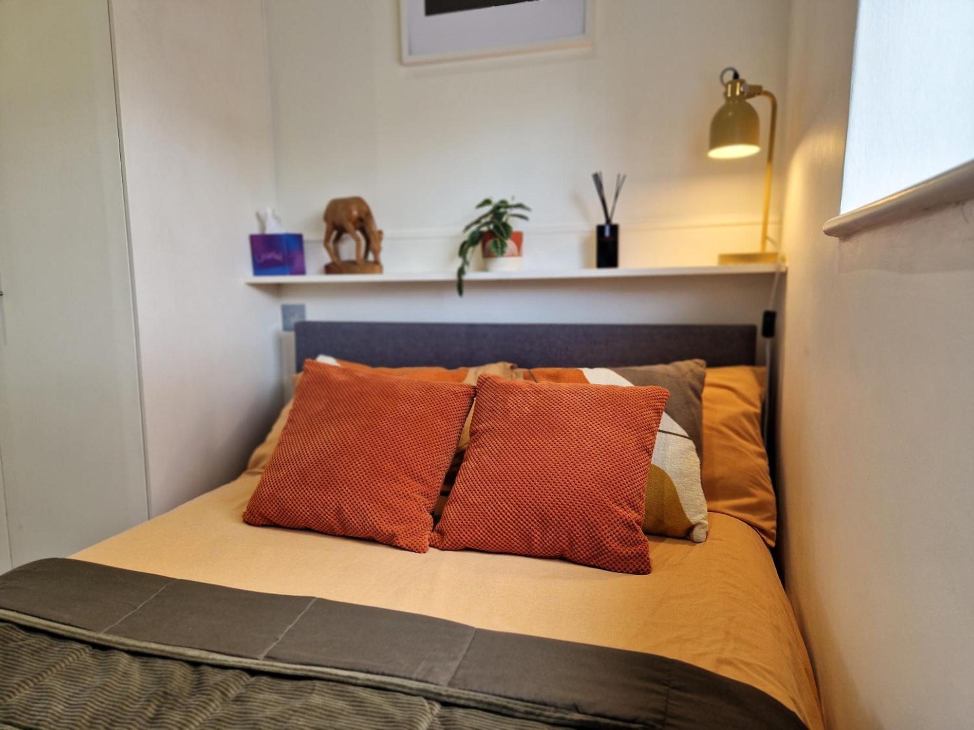 1-Bed Apartment, Close To Kensington Olympia With Free Wi-Fi & Netflix London Ngoại thất bức ảnh